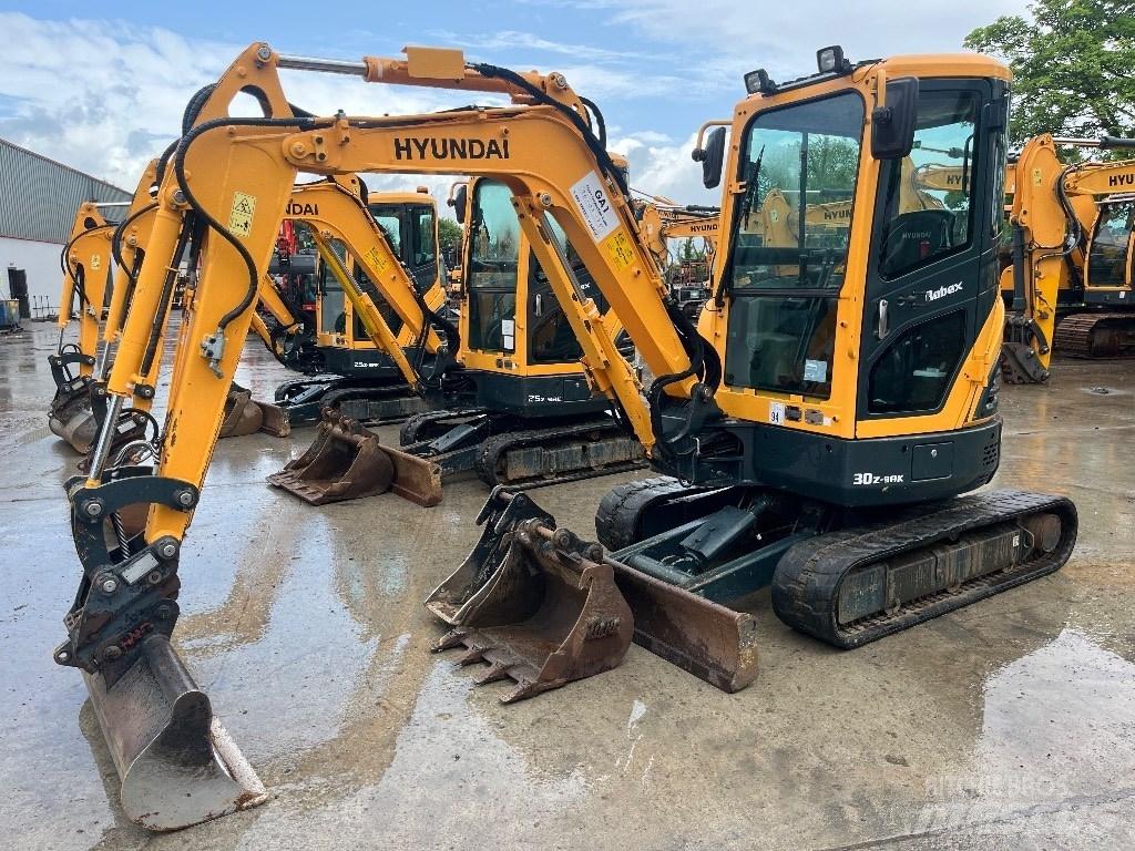 Hyundai R30 Z-9AK Minikoparki