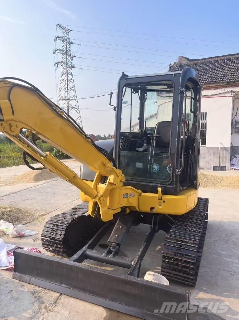 Komatsu PC 40 MR Minikoparki