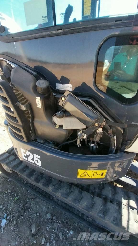 Bobcat E 25 Minikoparki