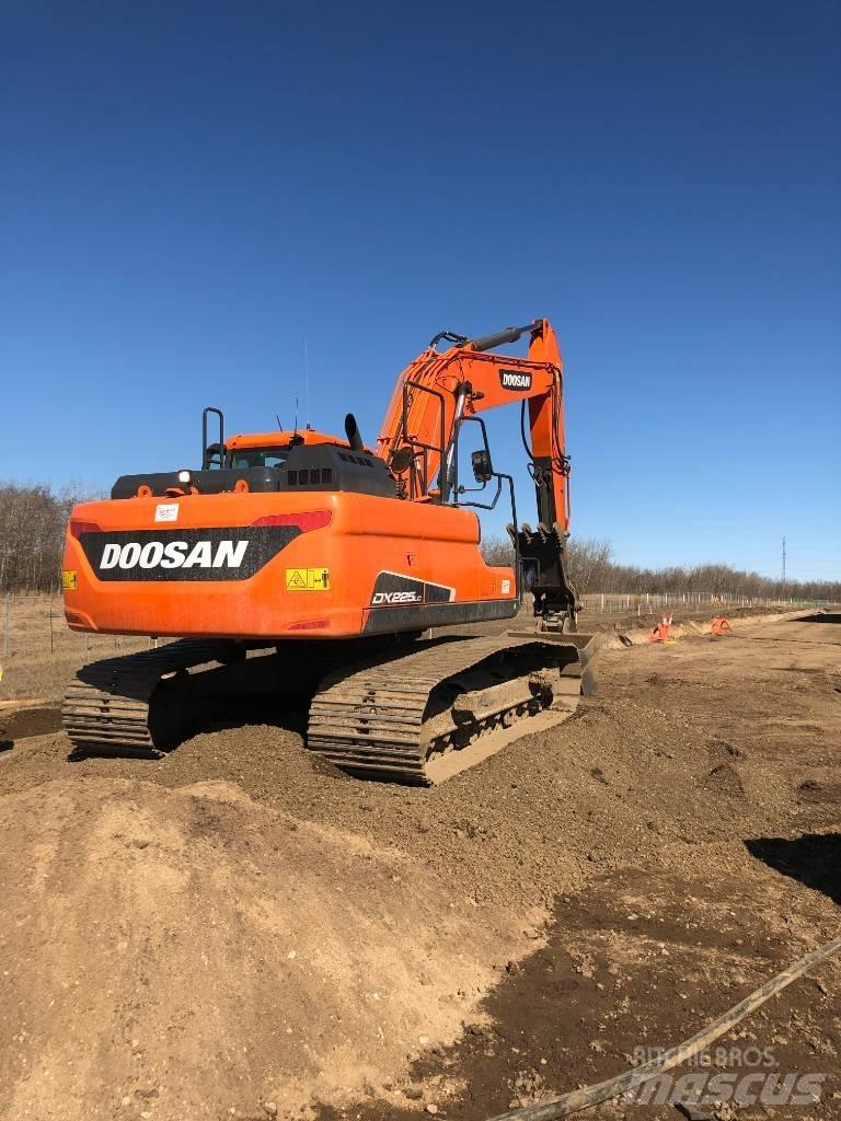 Develon DX225LC-5 Koparki gąsienicowe