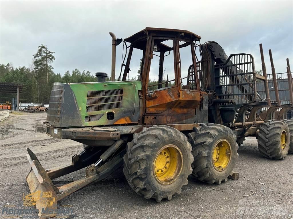 John Deere 1110D Forwardery