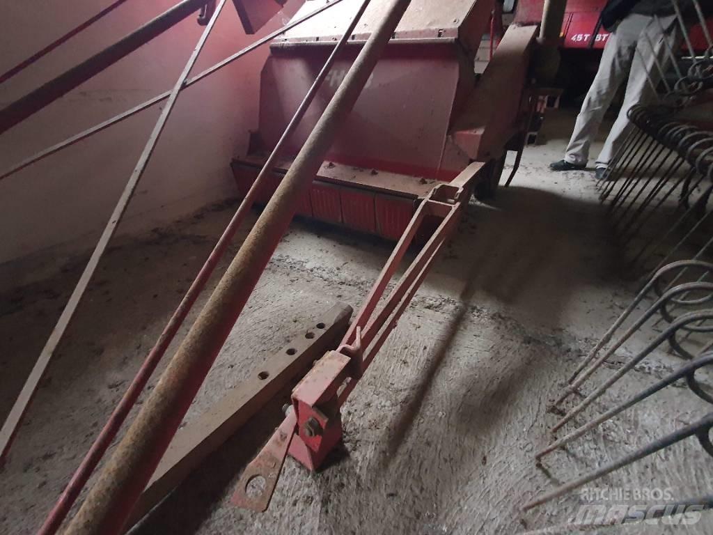  FH113  Grønthøster Kombajny silosowe