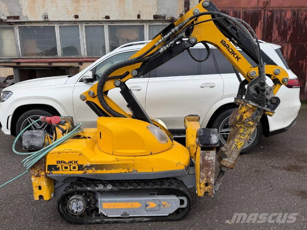 Brokk 100 Koparki wyburzeniowe