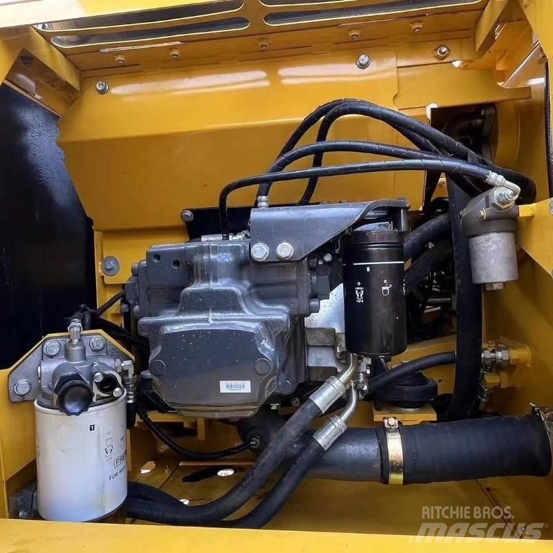 Komatsu PC 220 Koparki gąsienicowe