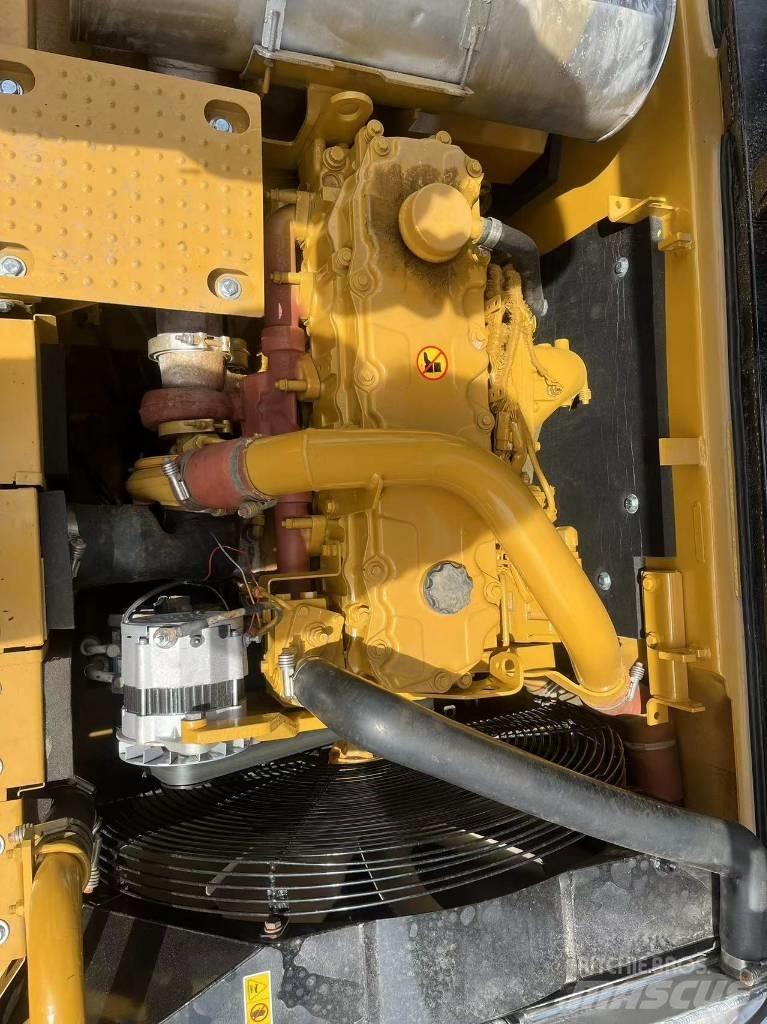 CAT 325d Koparki gąsienicowe