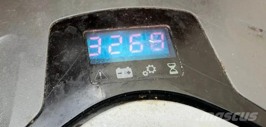 BT SWE200D Wózki widłowe unoszące z dyszlem
