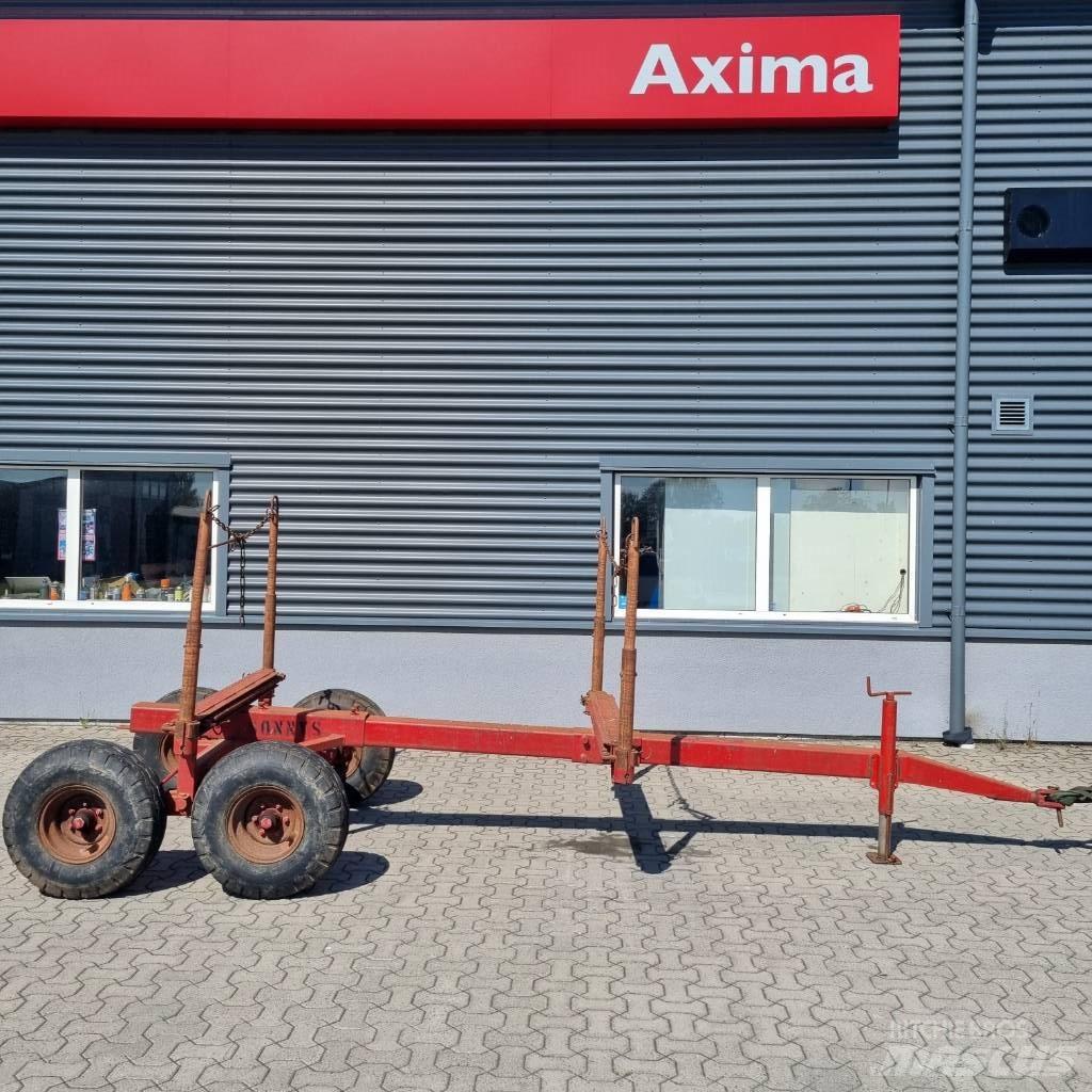 Sonnys Timmerkärra Inne przyczepy
