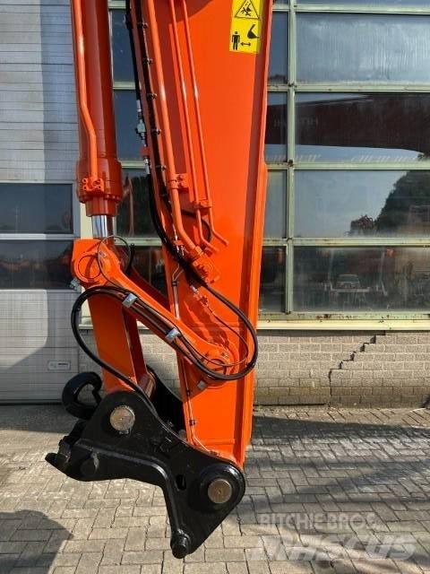 Hitachi ZX 290LCN-5B Koparki gąsienicowe