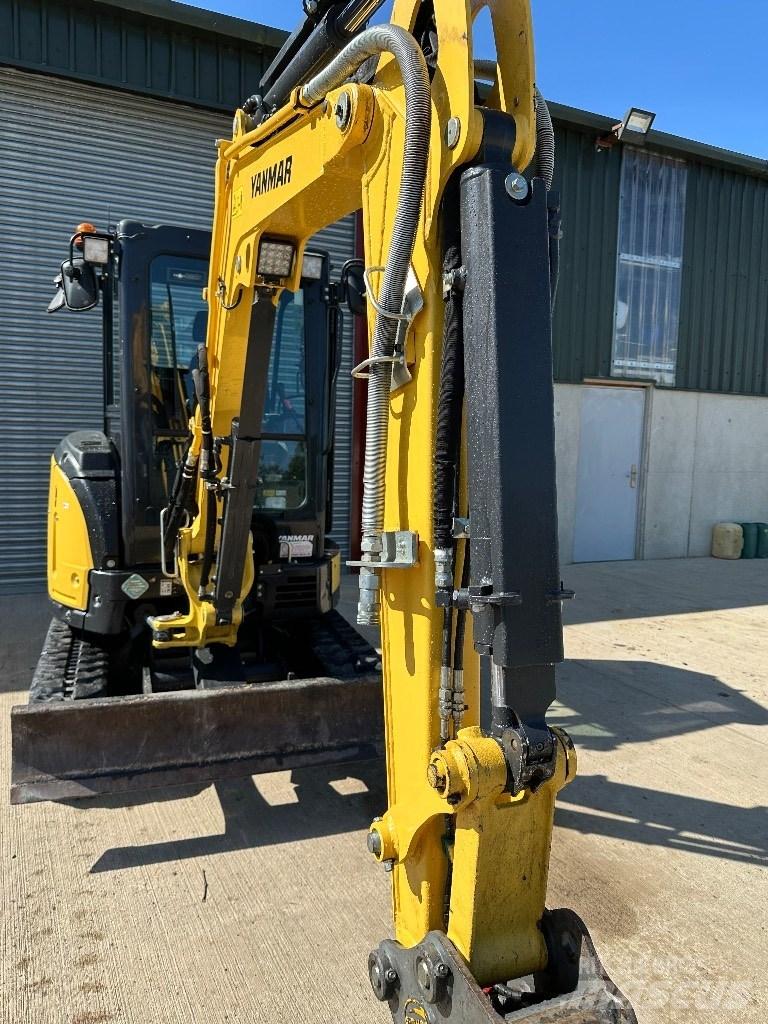 Yanmar voi33 Minikoparki