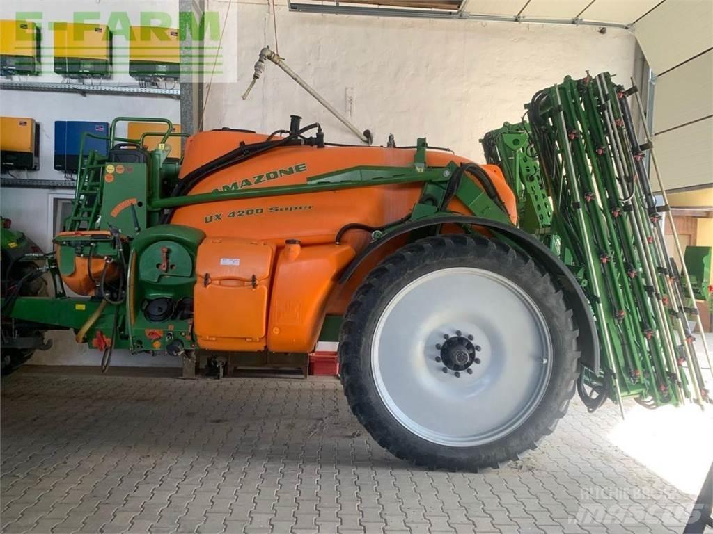Amazone UX4200 Opryskiwacze zaczepiane