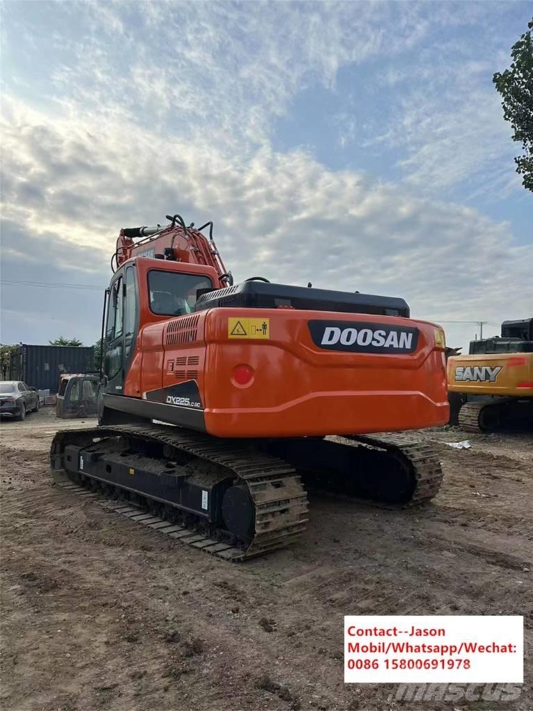 Doosan DX 225 LCA Koparki gąsienicowe