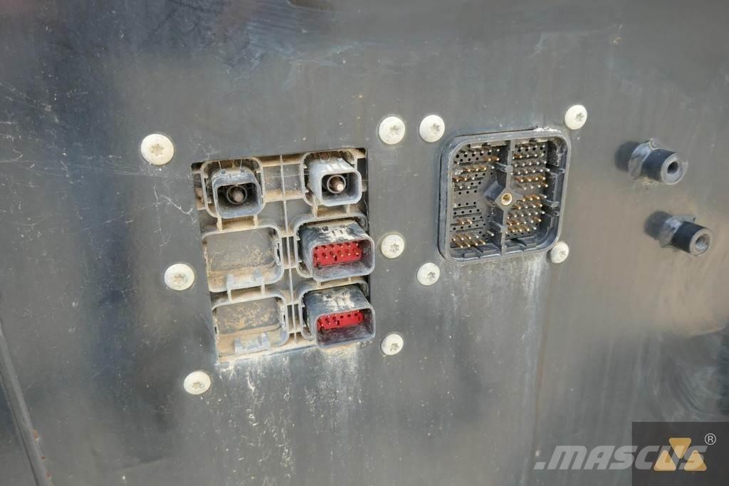 CAT 352F Cab Kabiny i wnętrze