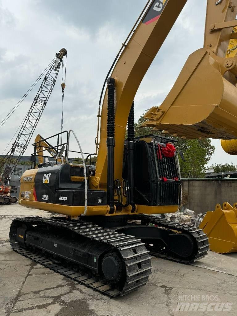 CAT 326D2 Koparki gąsienicowe