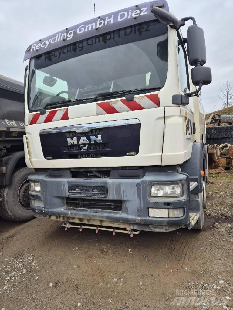 MAN TGM 18.290 Zamiatarki