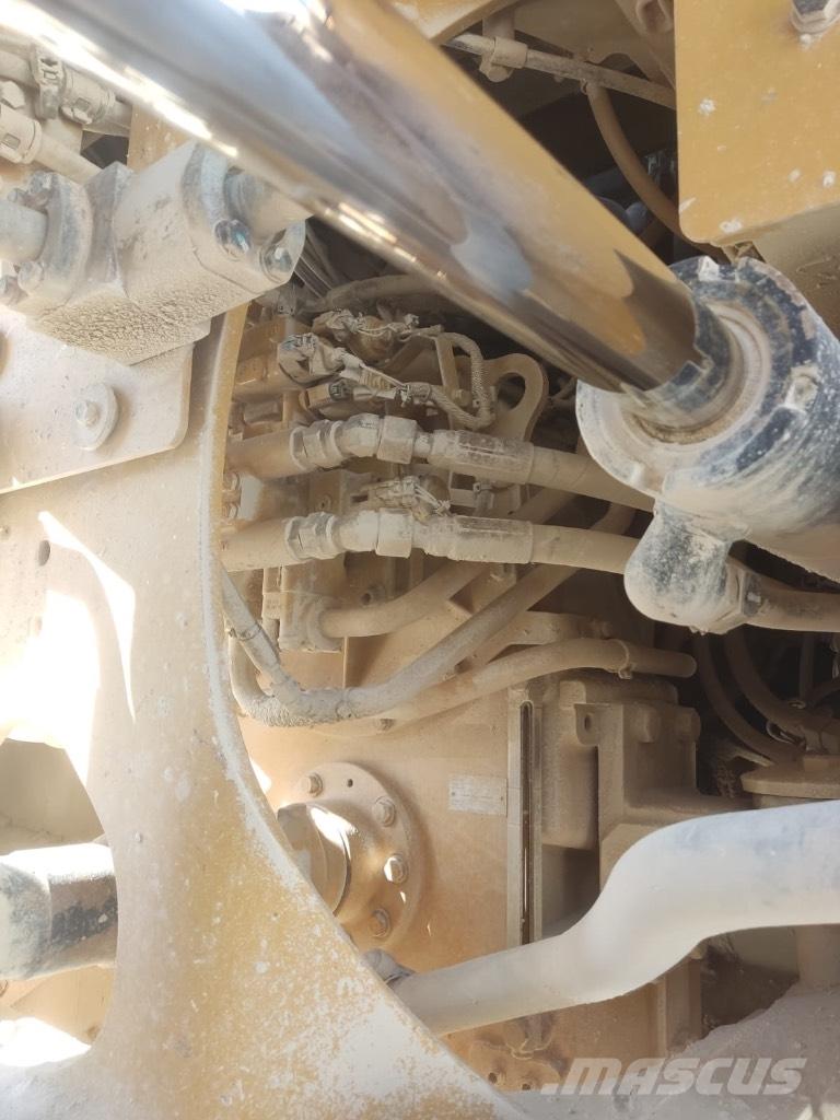 CAT 966 M Ładowarki kołowe