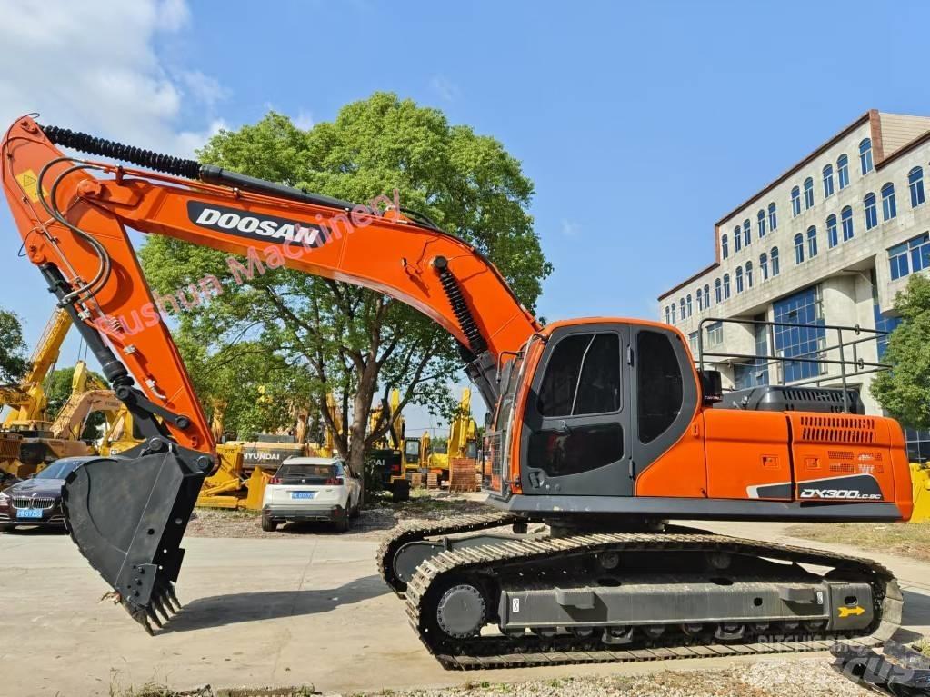 Doosan DX 300 Koparki gąsienicowe