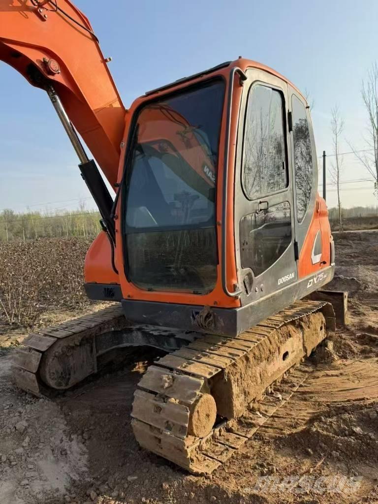 Doosan DX 75-9 C Koparki gąsienicowe