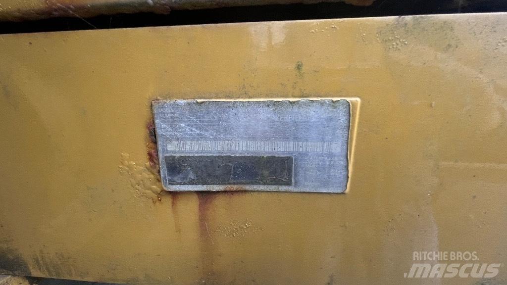 CAT 324 D L Koparki gąsienicowe