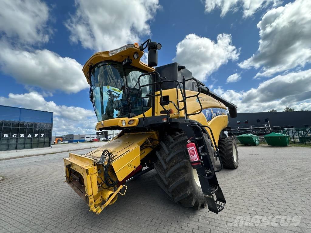 New Holland CX 8080 Kombajny zbożowe