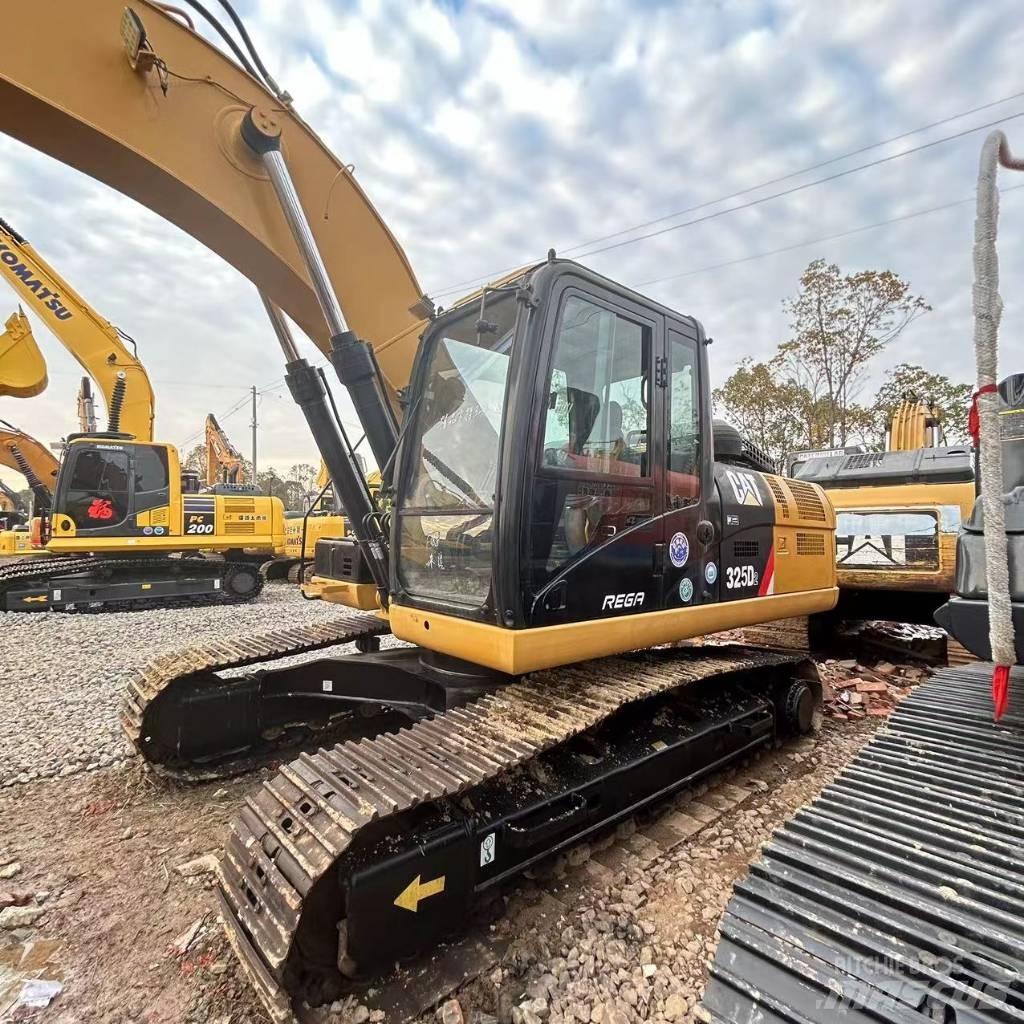 CAT 325 D Koparki gąsienicowe