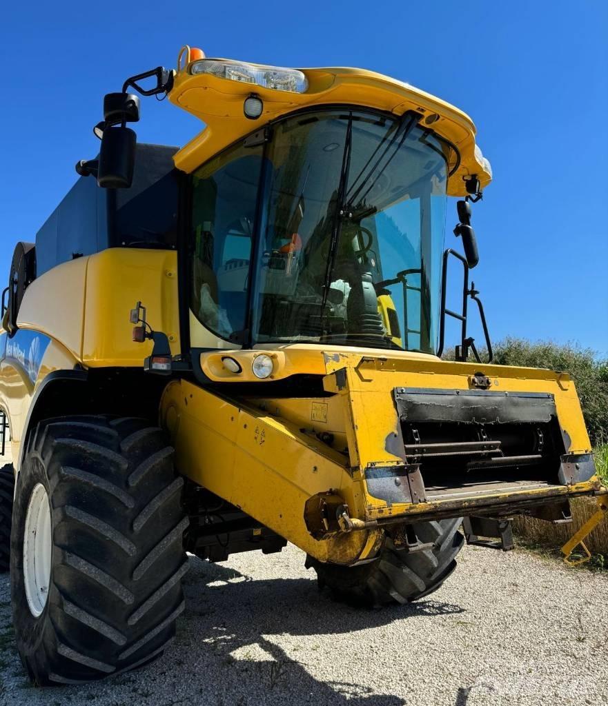 New Holland CX 760 Kombajny zbożowe