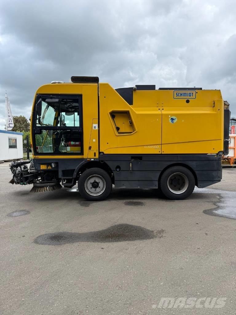 Schmidt Cleango 500 Zamiatarki - Zgarniarki - Odśnieżarki