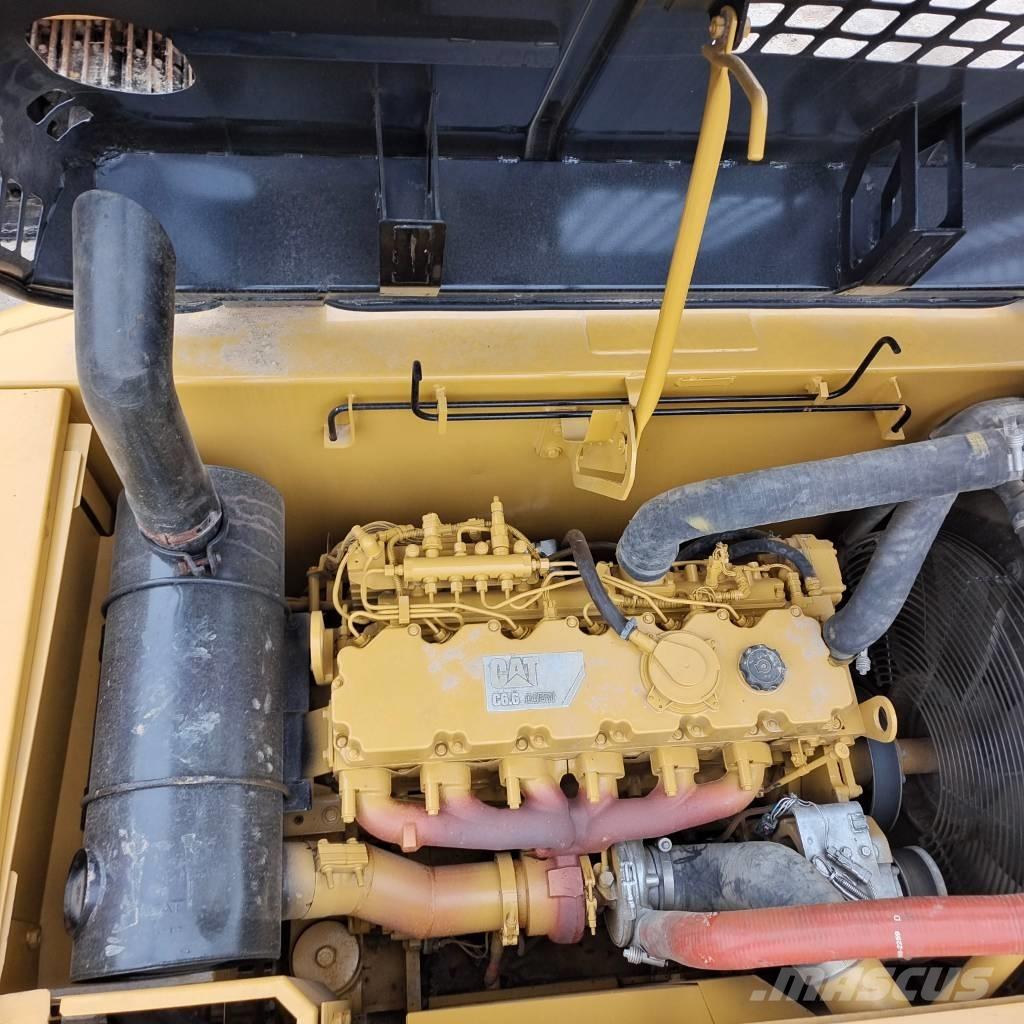 CAT 320 D2L Koparki gąsienicowe