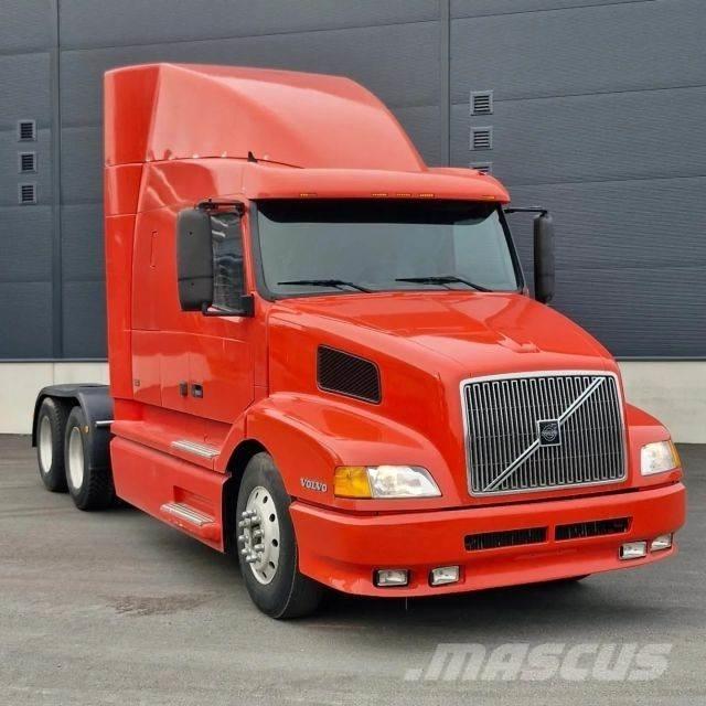 Volvo VNL-4 Ciągniki siodłowe