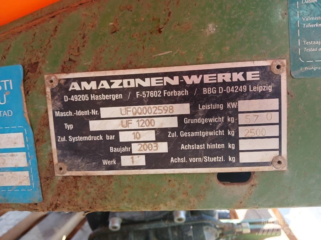 Amazone UF 1200 15m Zamontowane opryskiwacze