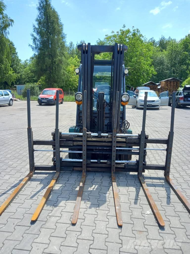 Toyota 8 FGF 30 Wózki LPG