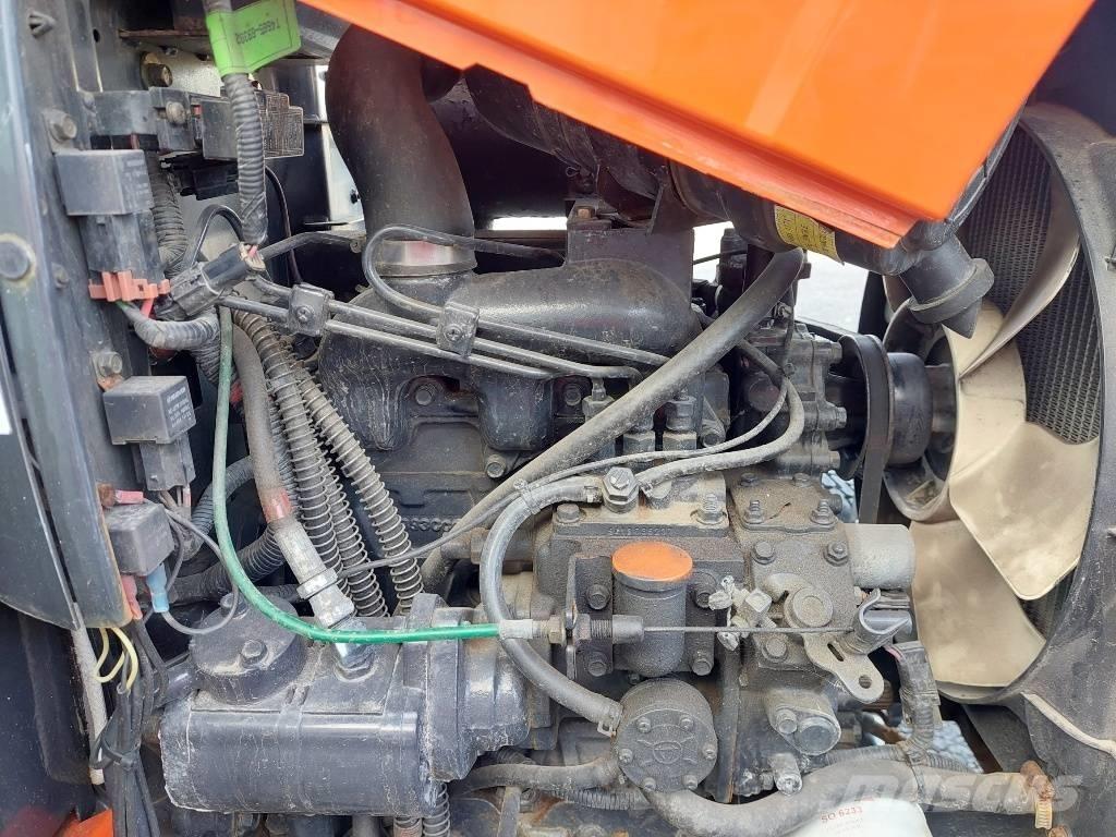 Kioti CK 2810 HST Mikrociągniki