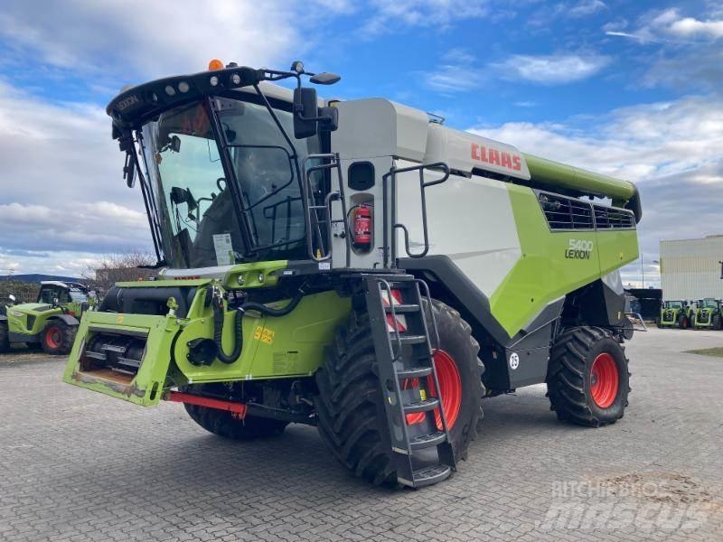 CLAAS LEXION 5400 Kombajny zbożowe