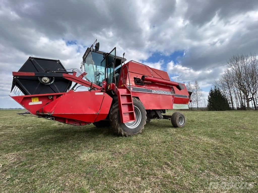 Dronningborg D4500 Kombajny zbożowe
