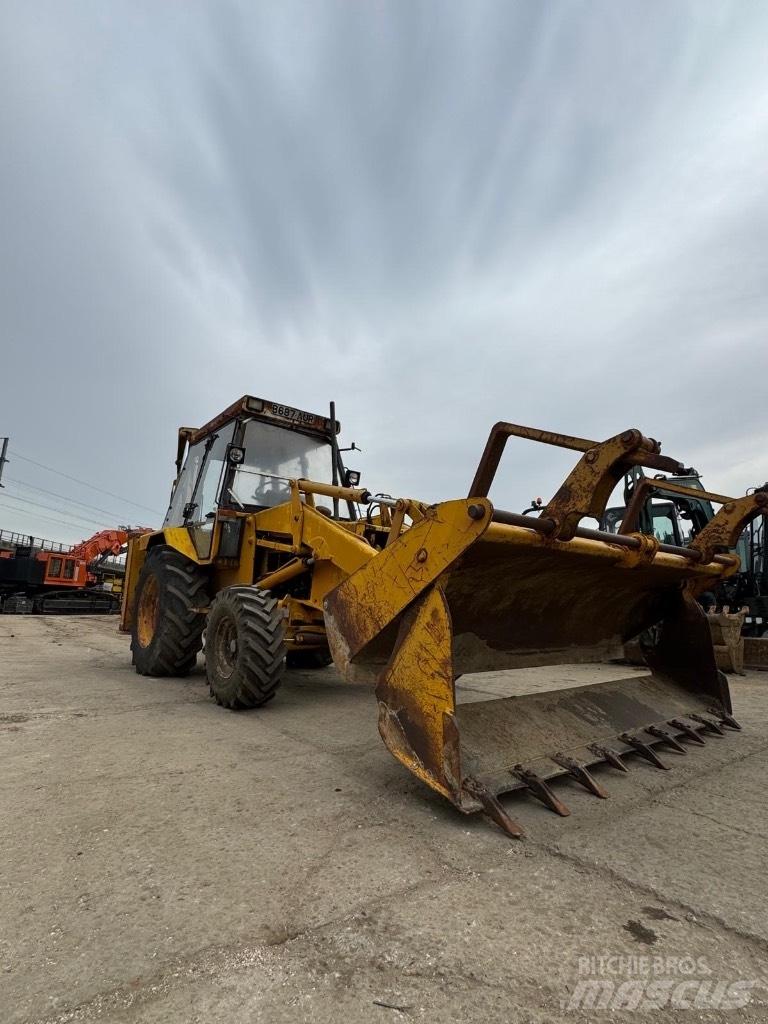 JCB 3 CX Koparko-ładowarki