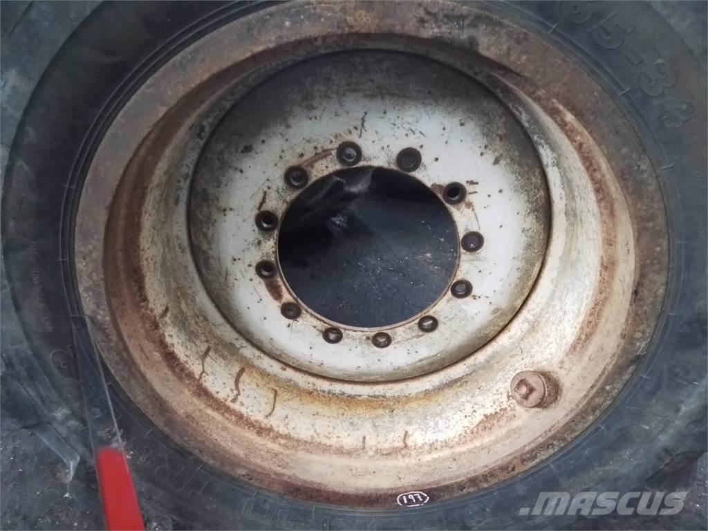 Valmet 836 20x34 Opony, koła i felgi