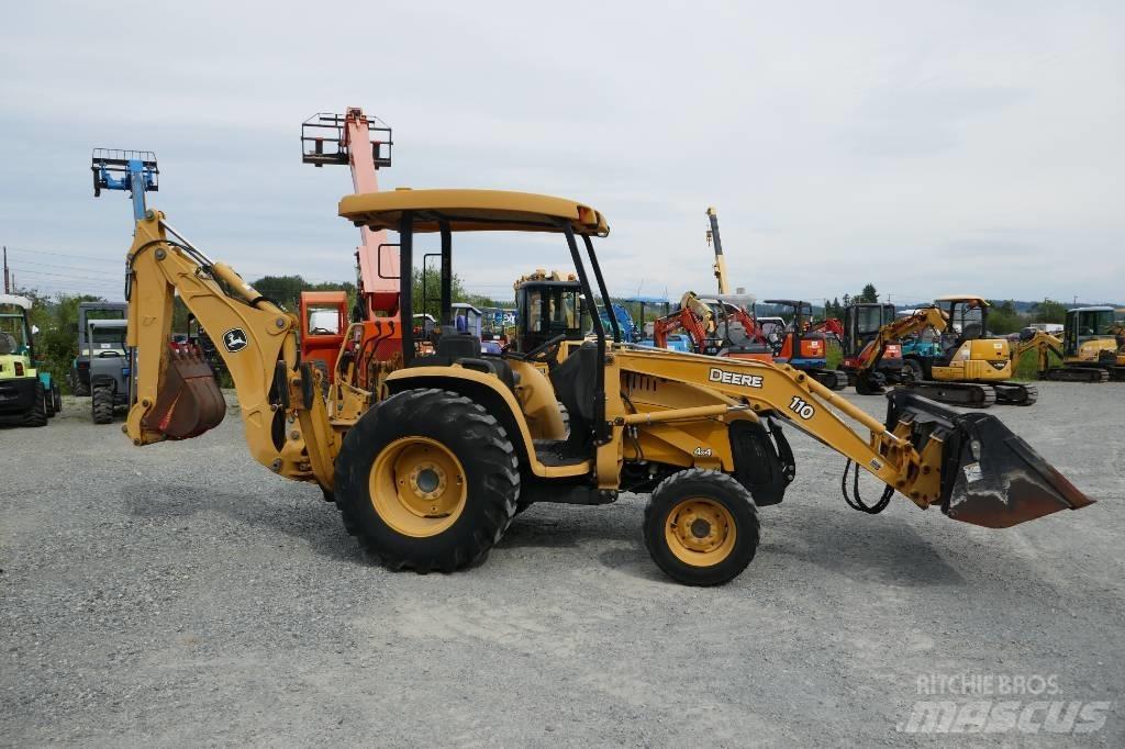 DEERE 110 Koparko-ładowarki