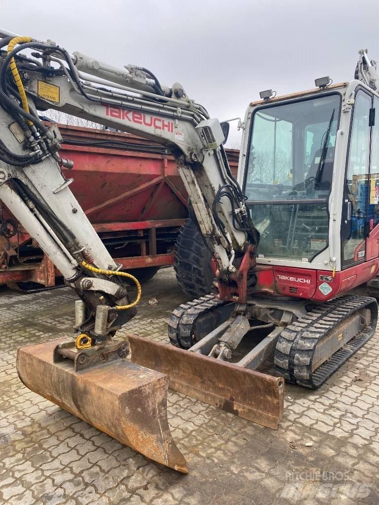 Takeuchi TB230 Minikoparki