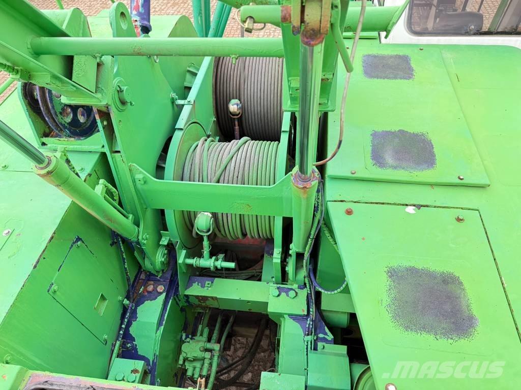 Kobelco BM 700 Żurawie gąsienicowe