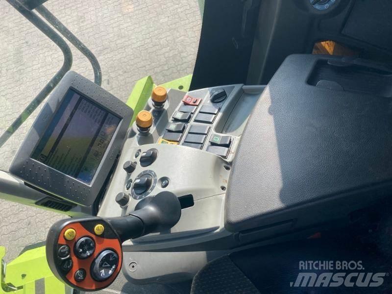 CLAAS LEXION 620 Kombajny zbożowe