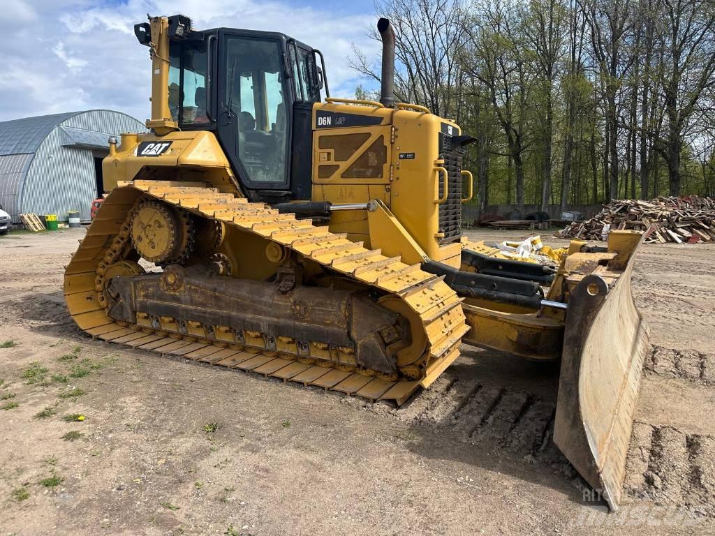 CAT D 6 N Spycharki gąsienicowe
