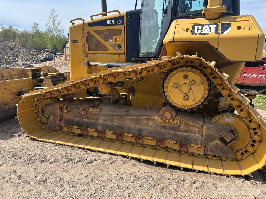CAT D 6 N Spycharki gąsienicowe