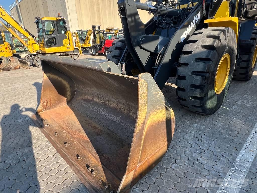 Komatsu WA 250 PZ-6 Ładowarki kołowe