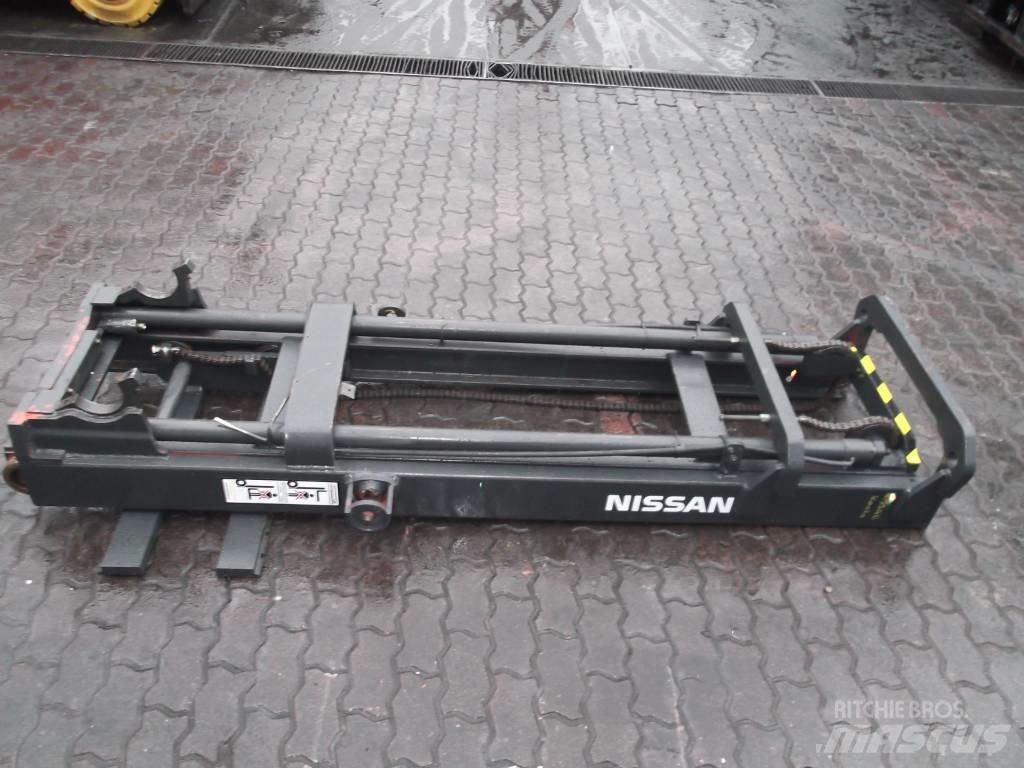 Nissan FD25 M-0441 Maszty