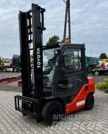 Toyota 02-8 FG F 25 Wózki LPG
