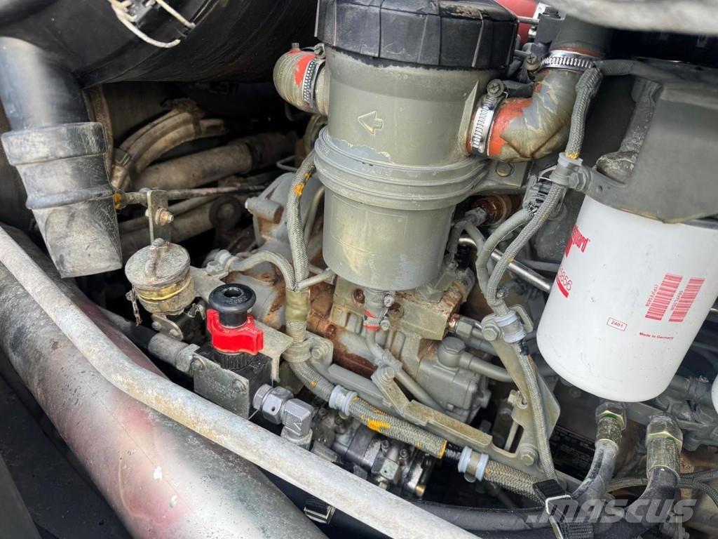 Sennebogen 818M Koparki przeładunkowe