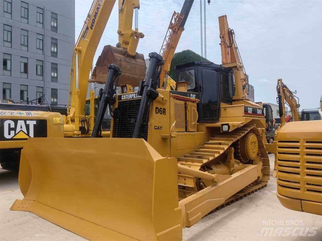 CAT D 6 R Spycharki gąsienicowe
