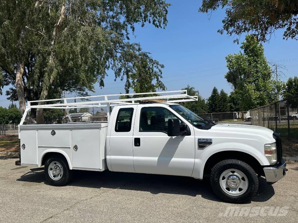 Ford F 250 Pick-upy / Pojazdy z otwieranymi burtami