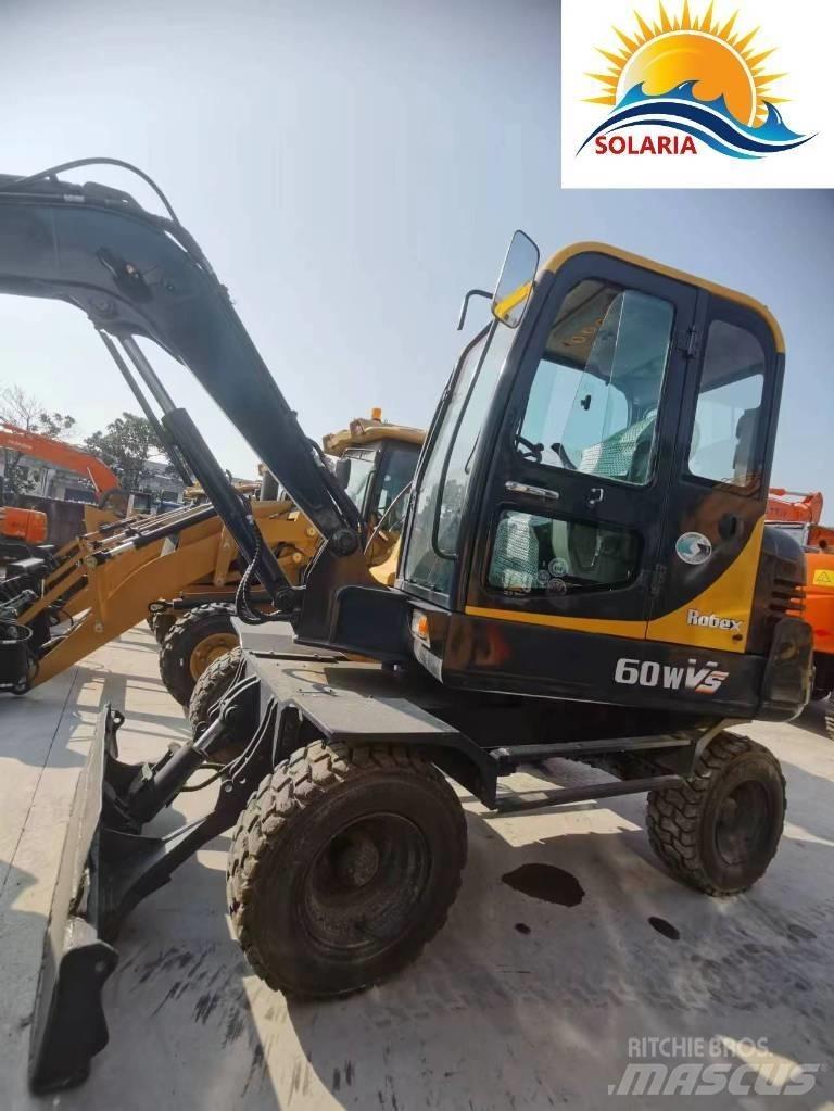 Hyundai R60W vs Minikoparki
