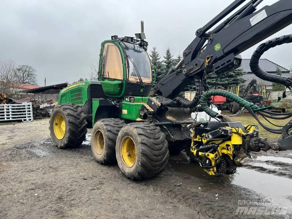 John Deere 1170 E Harwestery