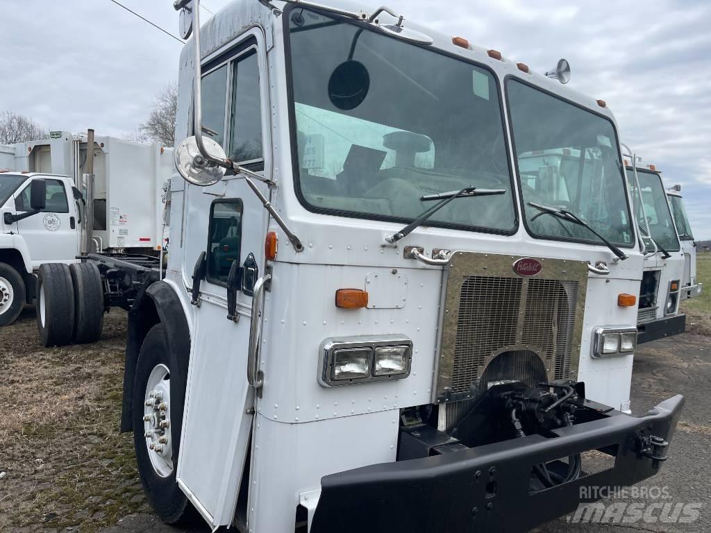 Peterbilt 320 Pojazdy pod zabudowę
